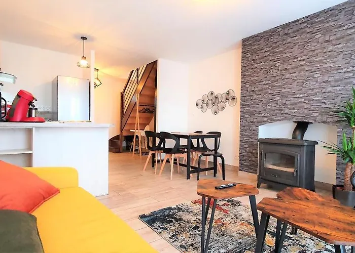 Les Duplex Du D'orient 아파트 *